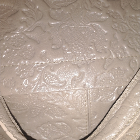 STUNNING AND UNIQUE "GASPY" LEATHER HANDBAG "MOLLY" CREAM COLOR. - Picture 16 of 16